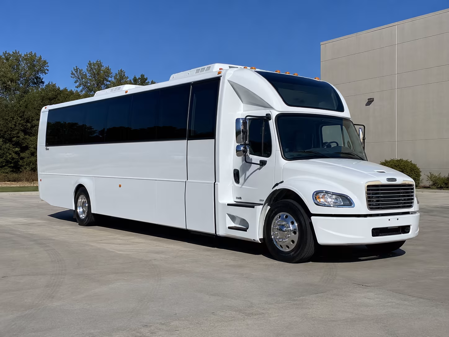 marana 28 passenger party bus
