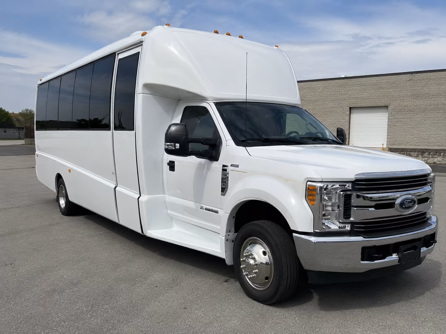 minibus rentals for smaller prom groups across marana s neighborhoods