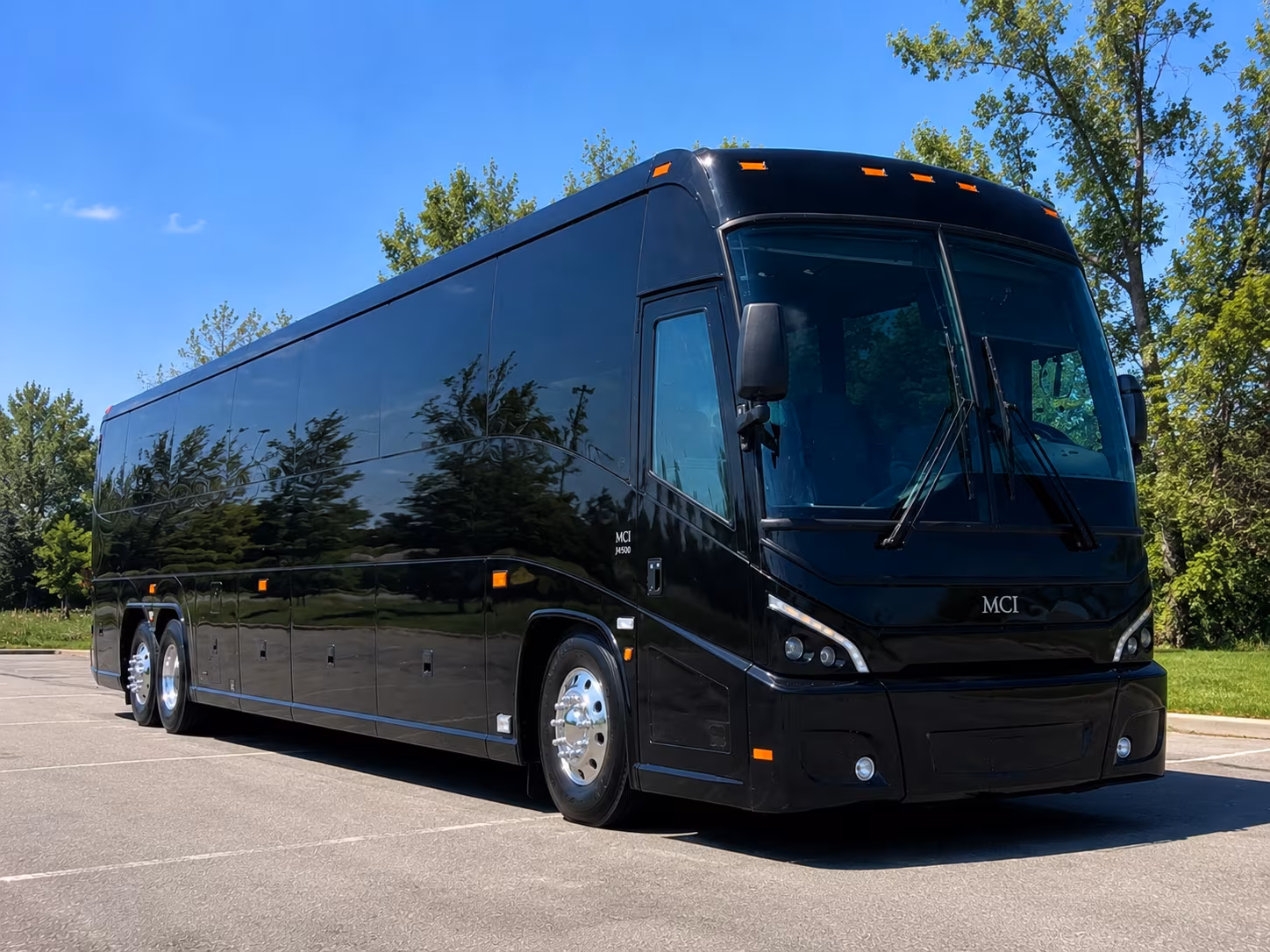 wedding bus rentals for the ritz carlton dove mountain and saguaro buttes wedding venue